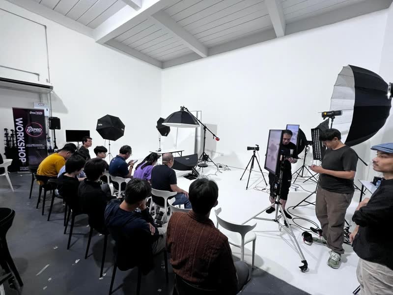 เบื้องหลังกองถ่าย