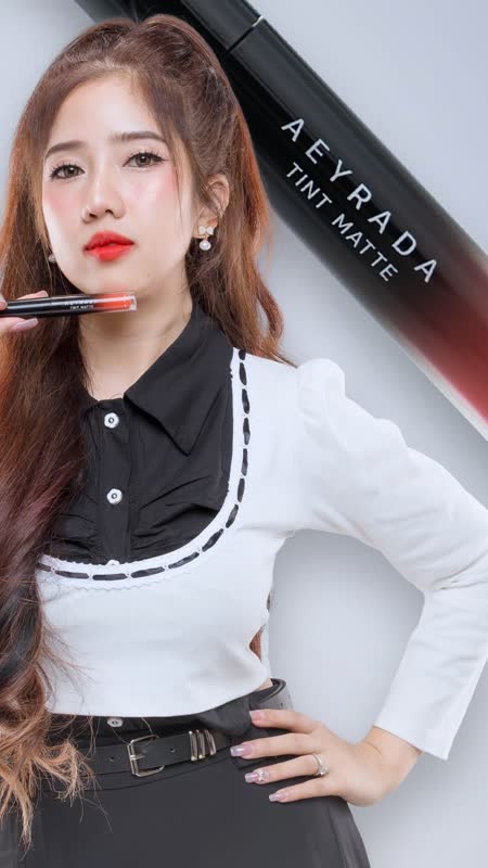ถ่ายภาพนางแบบและสินค้า